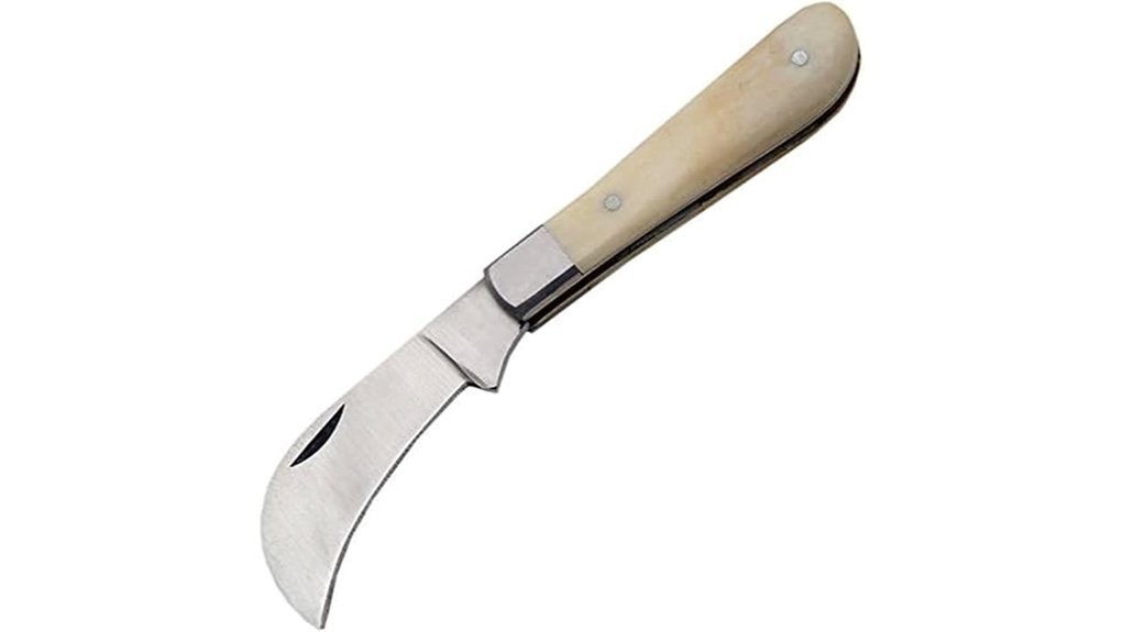 compact folding pruning knife