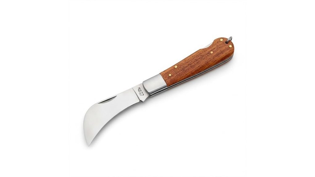 folding hawkbill garden knife
