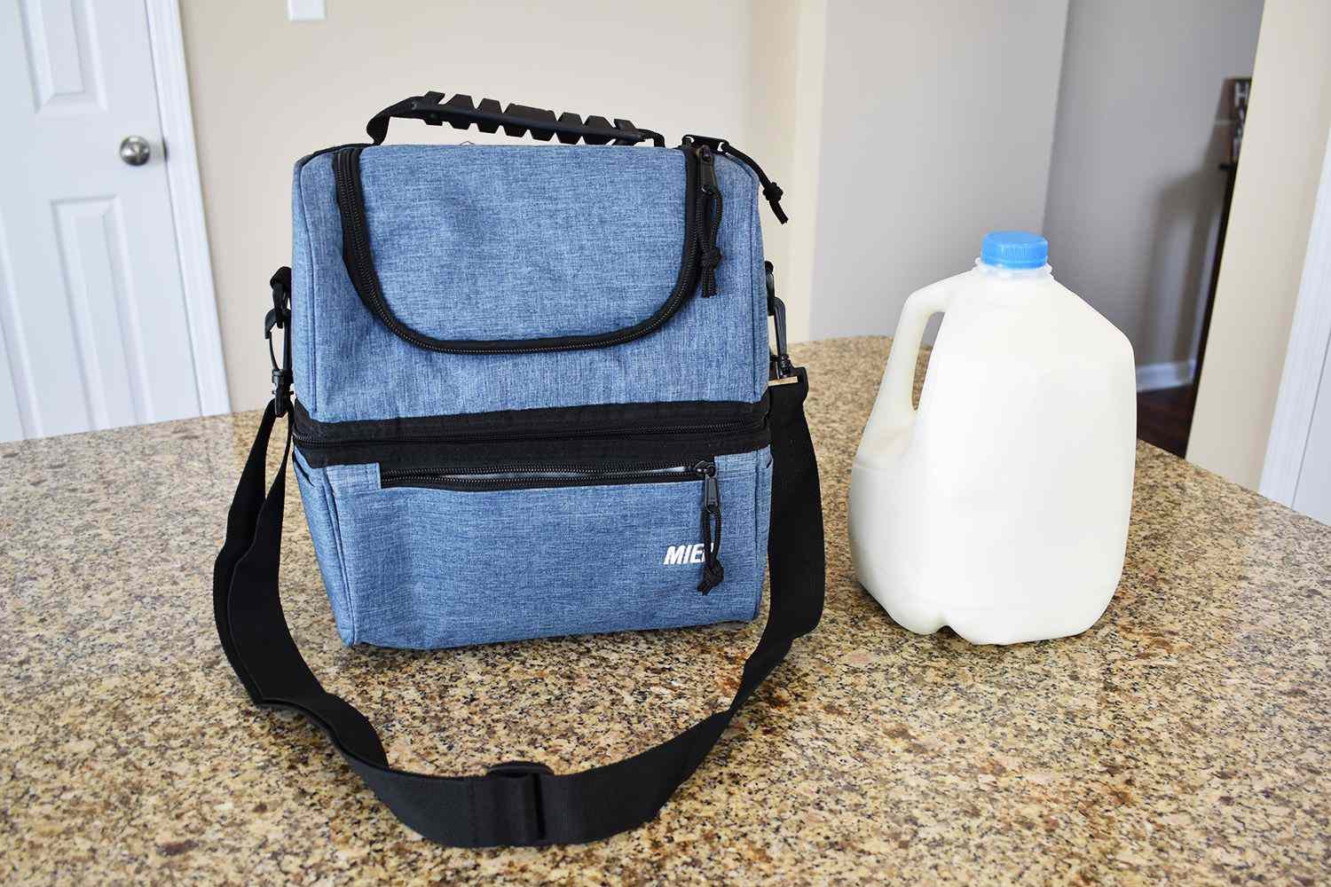8 Best Lunch Boxes for Adults in 2026 – Foodeez Junction